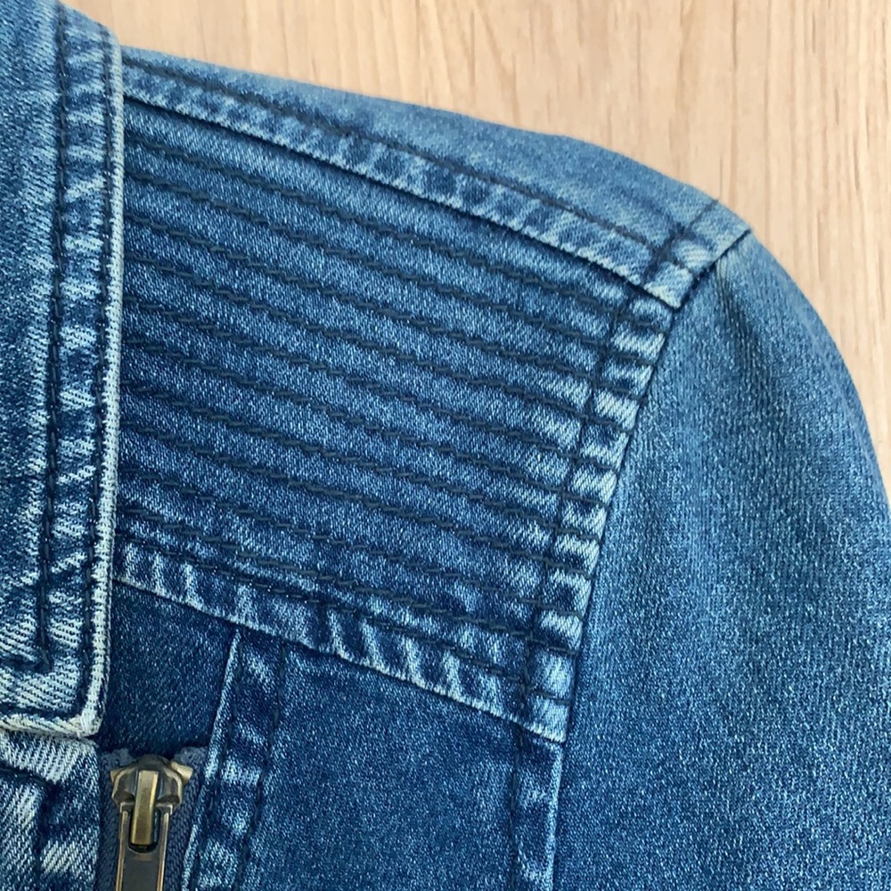 Jean jacket - Picture 3 of 5